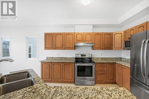 235 Huntsville Drive, Ottawa, ON - Indoor Photo Showing Kitchen With Double Sink