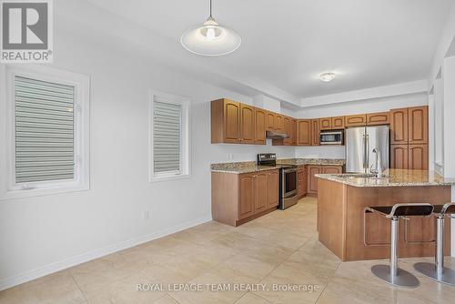 235 Huntsville Drive, Ottawa, ON - Indoor Photo Showing Kitchen