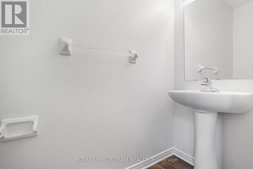 235 Huntsville Drive, Ottawa, ON - Indoor Photo Showing Bathroom