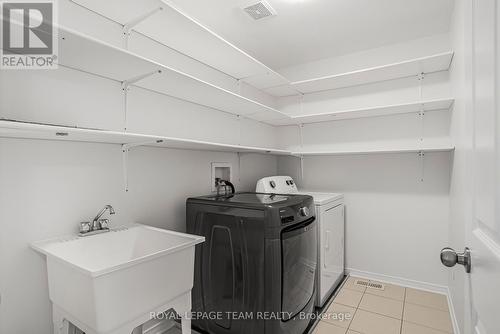 235 Huntsville Drive, Ottawa, ON - Indoor Photo Showing Laundry Room