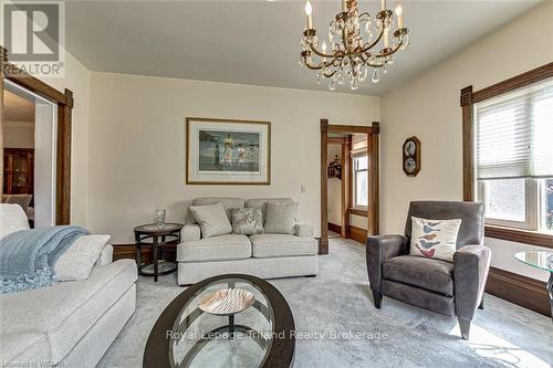 847275 Township Rd 9, Blandford-Blenheim, ON - Indoor Photo Showing Living Room