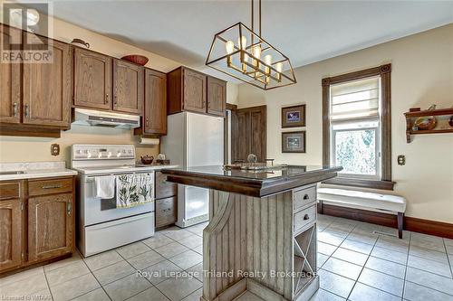 847275 Township Rd 9, Blandford-Blenheim, ON - Indoor Photo Showing Kitchen