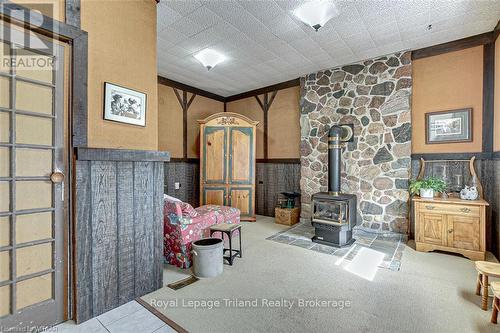 847275 Township Rd 9, Blandford-Blenheim, ON - Indoor Photo Showing Other Room