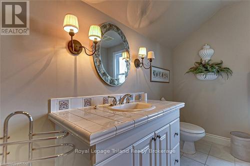 847275 Township Rd 9, Blandford-Blenheim, ON - Indoor Photo Showing Bathroom