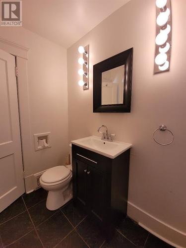 184 Penrose Street, Sarnia, ON - Indoor Photo Showing Bathroom