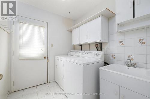 15 Oakington Place, Mississauga, ON - Indoor Photo Showing Laundry Room