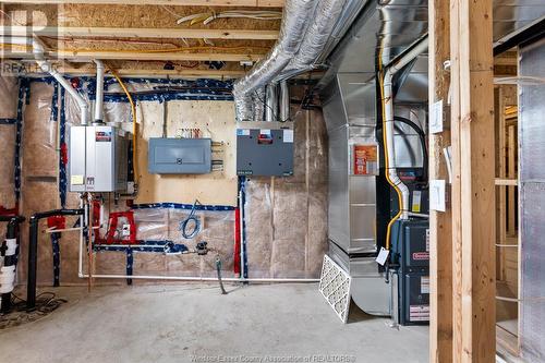 597 Keil Trail North, Chatham, ON - Indoor Photo Showing Basement