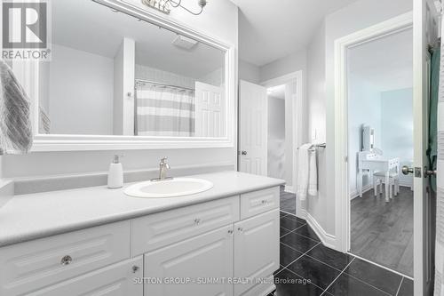 1671 Stover Crescent, Milton, ON - Indoor Photo Showing Bathroom