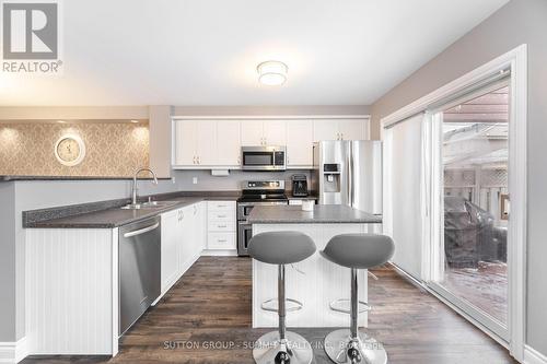 1671 Stover Crescent, Milton, ON - Indoor Photo Showing Kitchen With Stainless Steel Kitchen