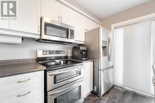 1671 Stover Crescent, Milton, ON - Indoor Photo Showing Kitchen With Stainless Steel Kitchen