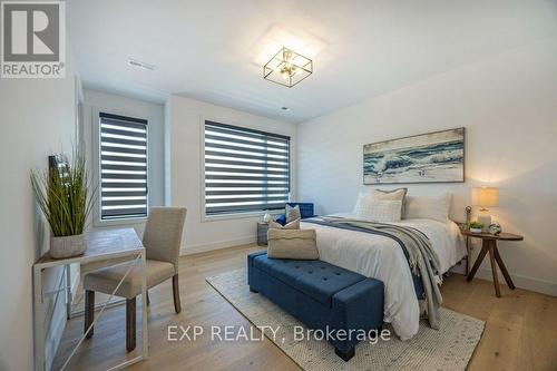 15353 Plover Mills Road, Middlesex Centre (Bryanston), ON - Indoor Photo Showing Bedroom