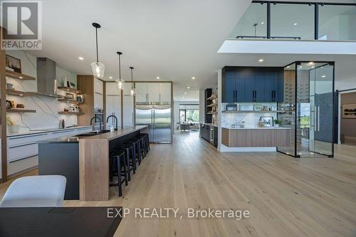 15353 Plover Mills Road, Middlesex Centre (Bryanston), ON - Indoor Photo Showing Kitchen With Upgraded Kitchen