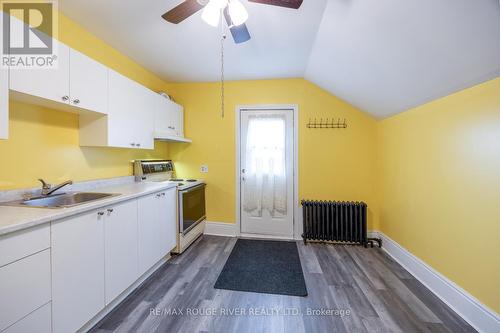 309 Centre Street S, Oshawa (Central), ON - Indoor Photo Showing Kitchen