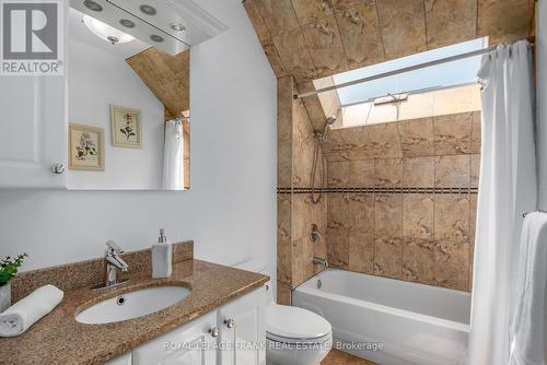 99 Brock Street E, Uxbridge, ON - Indoor Photo Showing Bathroom