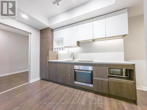 3012 - 5 Buttermill Avenue, Vaughan, ON - Indoor Photo Showing Kitchen