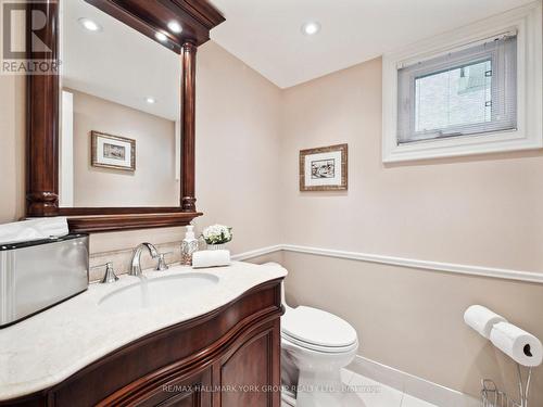 18 Mowatt Court, Markham, ON - Indoor Photo Showing Bathroom