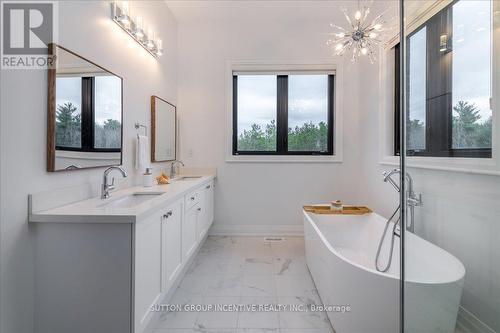 71 Muirfield Drive, Barrie, ON - Indoor Photo Showing Bathroom