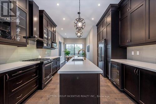 71 Muirfield Drive, Barrie, ON - Indoor Photo Showing Kitchen With Double Sink With Upgraded Kitchen