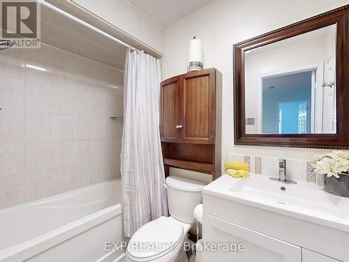 8 - 117 Millstone Drive, Brampton, ON - Indoor Photo Showing Bathroom