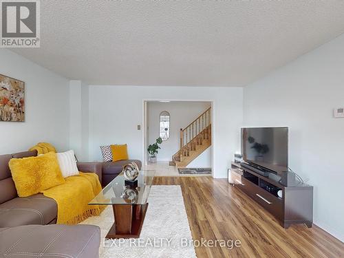 8 - 117 Millstone Drive, Brampton, ON - Indoor Photo Showing Living Room