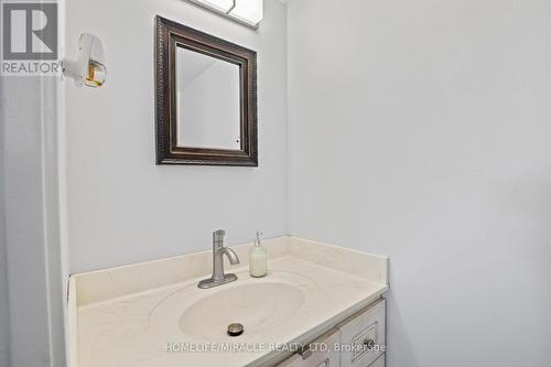 1112 - 4 Lisa Street, Brampton, ON - Indoor Photo Showing Bathroom