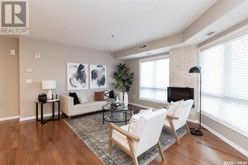 506 902 Spadina Crescent E, Saskatoon, SK - Indoor Photo Showing Living Room