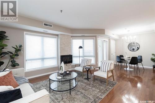 506 902 Spadina Crescent E, Saskatoon, SK - Indoor Photo Showing Living Room