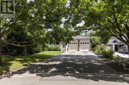 2254 Yates Court, Oakville, ON - Outdoor