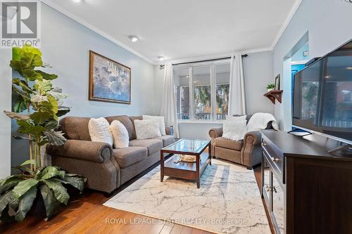 50 Alpine Avenue, Hamilton, ON - Indoor Photo Showing Living Room