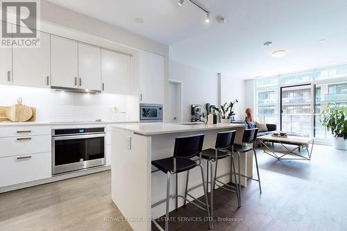 135 - 1575 Lakeshore Road W, Mississauga, ON - Indoor Photo Showing Kitchen With Upgraded Kitchen