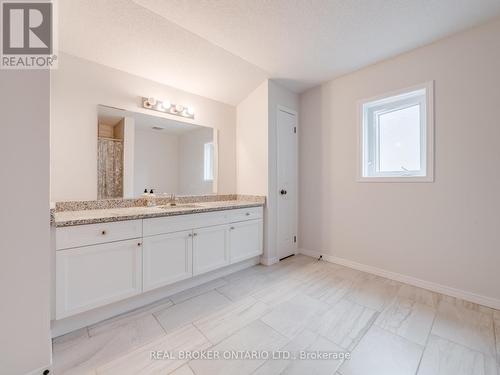 326 Moorland Crescent, Kitchener, ON - Indoor Photo Showing Bathroom