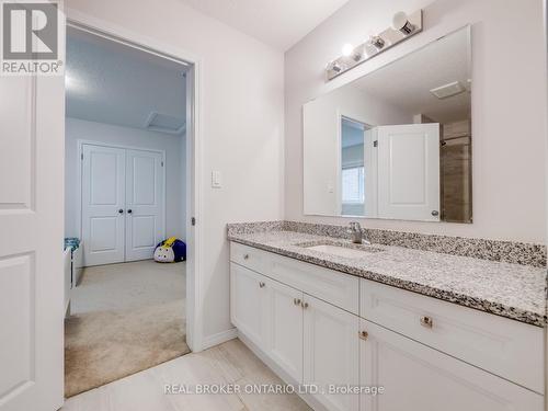 326 Moorland Crescent, Kitchener, ON - Indoor Photo Showing Bathroom