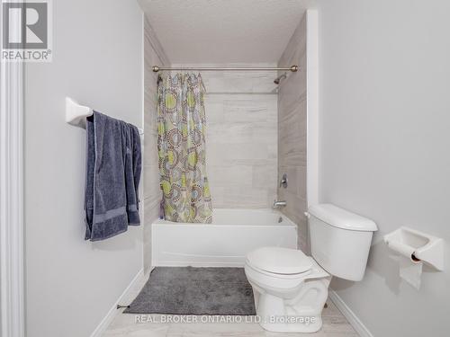 326 Moorland Crescent, Kitchener, ON - Indoor Photo Showing Bathroom