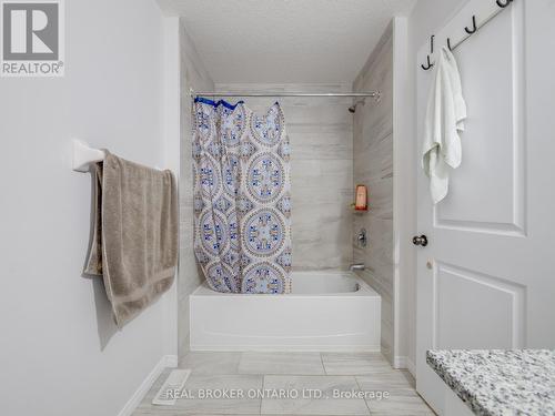 326 Moorland Crescent, Kitchener, ON - Indoor Photo Showing Bathroom