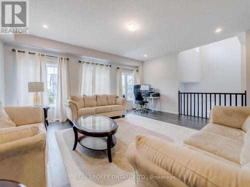 326 Moorland Crescent, Kitchener, ON - Indoor Photo Showing Living Room