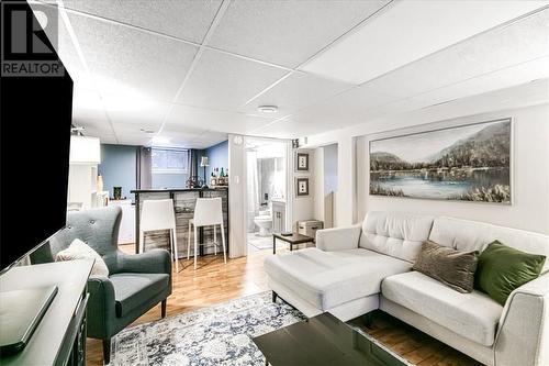 431 Arnold Street, Sudbury, ON - Indoor Photo Showing Living Room