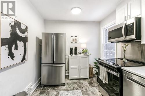 431 Arnold Street, Sudbury, ON - Indoor Photo Showing Kitchen