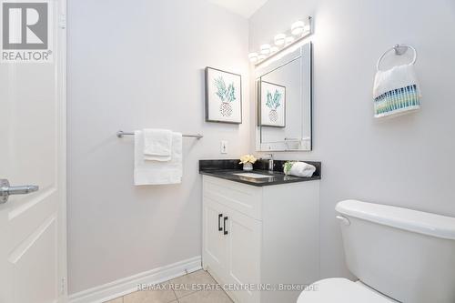 105 - 33 Elm Drive W, Mississauga, ON - Indoor Photo Showing Bathroom