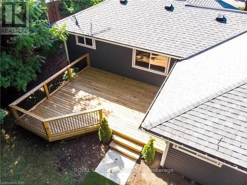 6611 O'Neil Street, Niagara Falls (206 - Stamford), ON - Outdoor With Deck Patio Veranda With Exterior