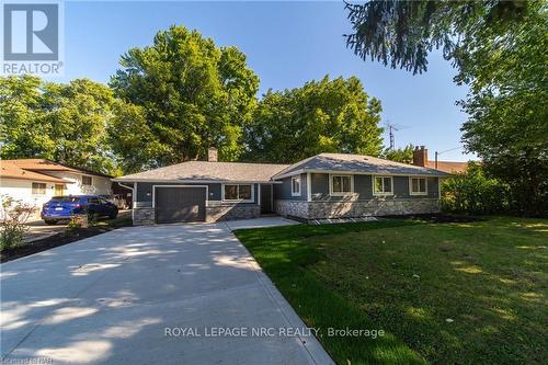 6611 O'Neil Street, Niagara Falls (206 - Stamford), ON - Outdoor With Facade