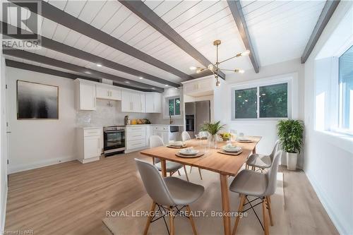 6611 O'Neil Street, Niagara Falls (206 - Stamford), ON - Indoor Photo Showing Dining Room