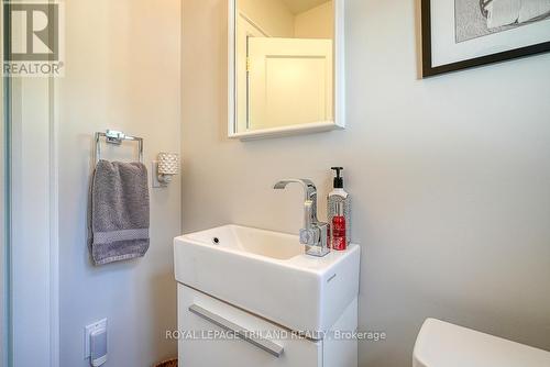 3811 Highway 59, Norfolk, ON - Indoor Photo Showing Bathroom