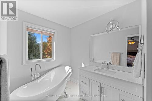 49 Farncomb Crescent, Clarington (Bowmanville), ON - Indoor Photo Showing Bathroom