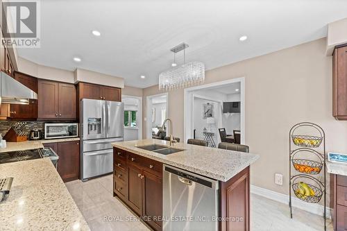 49 Farncomb Crescent, Clarington (Bowmanville), ON - Indoor Photo Showing Kitchen With Stainless Steel Kitchen With Double Sink