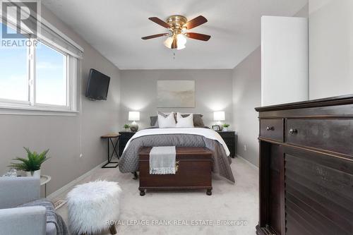 203 Lichen Crescent, Oshawa (Mclaughlin), ON - Indoor Photo Showing Bedroom