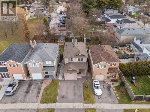 203 Lichen Crescent, Oshawa (Mclaughlin), ON - Outdoor