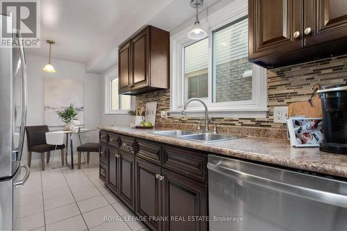 203 Lichen Crescent, Oshawa (Mclaughlin), ON - Indoor Photo Showing Kitchen With Double Sink