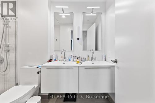 810 - 2720 Dundas Street W, Toronto (Junction Area), ON - Indoor Photo Showing Bathroom