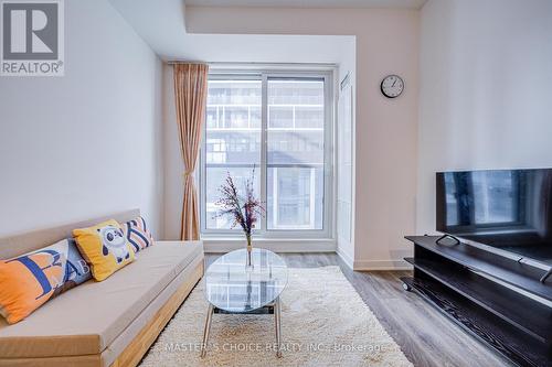 318 - 35 Tubman Avenue, Toronto, ON - Indoor