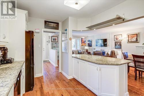 284 Burnett Avenue, Toronto, ON - Indoor Photo Showing Kitchen